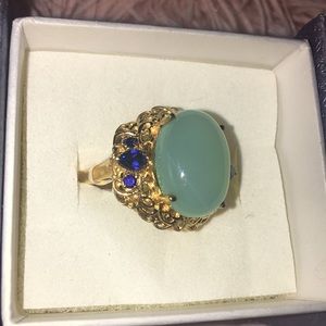 Please buy such a beautiful ring
